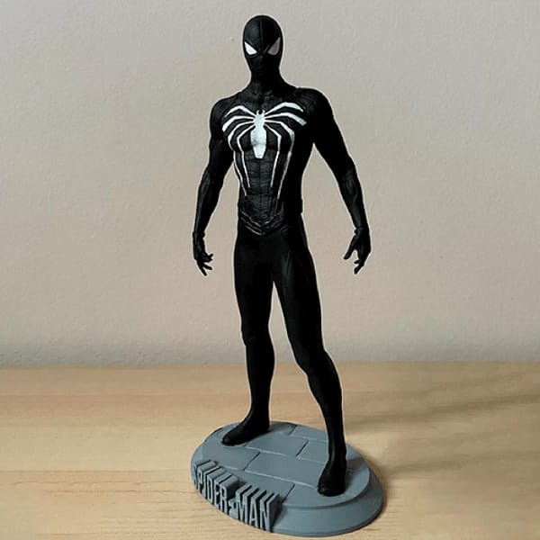 Escultura do Homem Aranha com traje do jogo de PS4 em Impressão 3D - Detalhes Incríveis e Qualidade Duradoura - Image 3