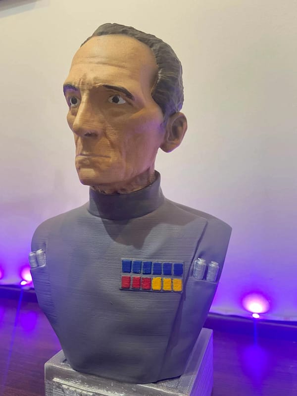 Busto Grand Moff Tarkin com 23 cm de altura - Image 3
