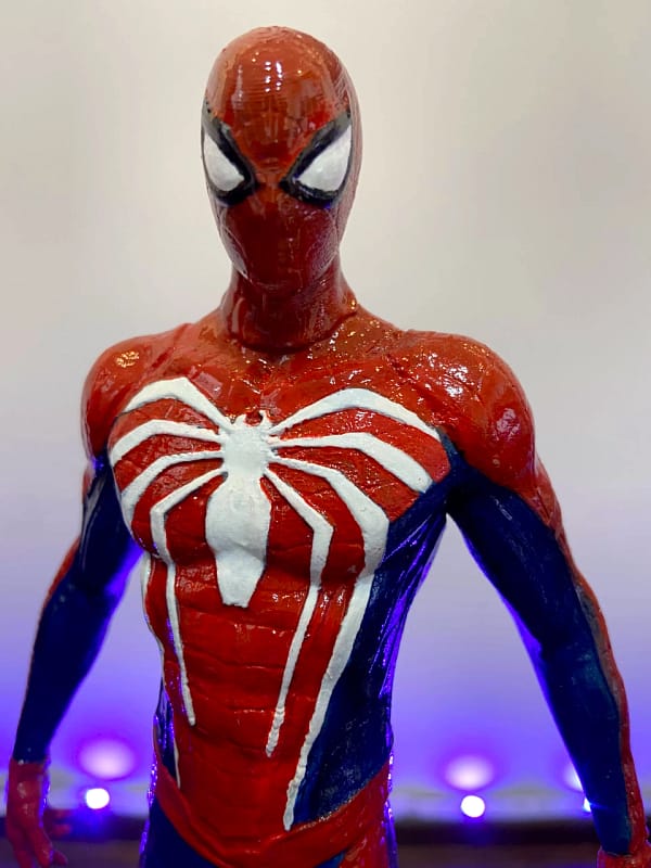 Escultura do Homem Aranha com traje do jogo de PS4 em Impressão 3D - Detalhes Incríveis e Qualidade Duradoura - Image 4